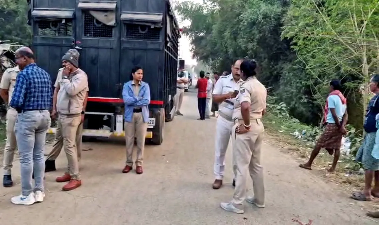 ବାଲେଶ୍ୱରରେ ବାଲି ମାଫିଆମାନେ ମୁହାଁମୁହିଁ