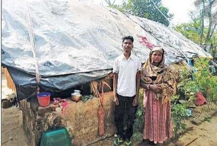 ପାଲଟଣା ଘରେ ରହୁଛନ୍ତି ଗରିବ ଦମ୍ପତି