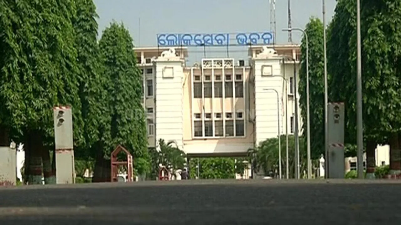 ମୁଖ୍ୟମନ୍ତ୍ରୀ ବସ୍ ସେବା ଅଧୀନରେ ଛାତ୍ରଛାତ୍ରୀଙ୍କ ପାଇଁ ମାଗଣା ବସ୍ ଯାତ୍ରାକୁ ଓଡ଼ିଶା ସରକାର ଅନୁମୋଦନ କରିଛନ୍ତି।