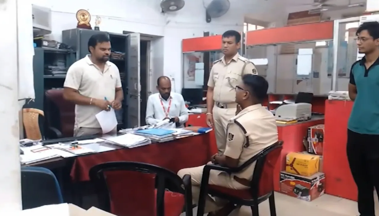 ପୋଷ୍ଟ ଅଫିସରେ ବିଳମ୍ବିତ ରାତିରେ ଚୋରି ଉଦ୍ୟମ।