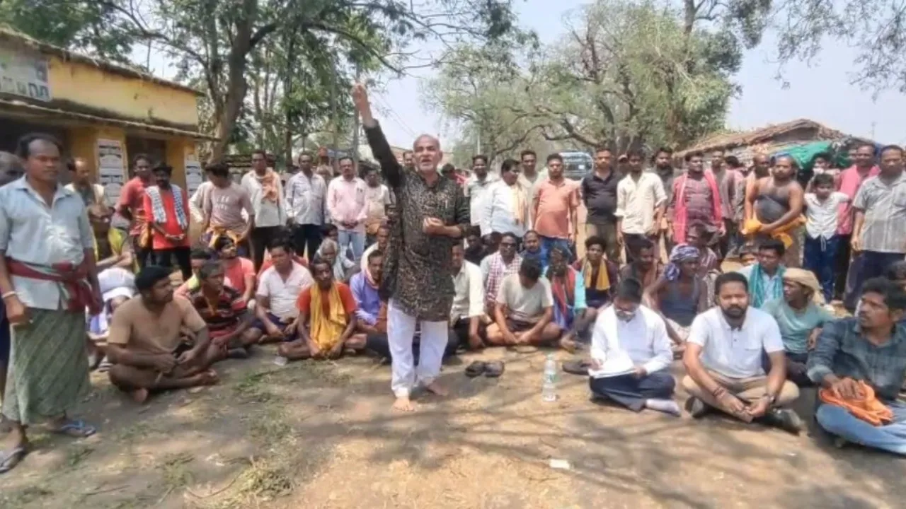 ବଲାଙ୍ଗିରରେ କୁଆପଥର ମାଡ଼ରେ କ୍ଷୟକ୍ଷତି ପ୍ରତିବାଦରେ ଗ୍ରାମବାସୀ ରାସ୍ତା ଅବରୋଧ କଲେ