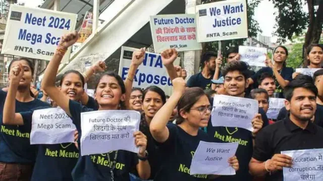 NEET-UG 2026 ପେପର ଲିକ୍ ବିବାଦ: CBI ଏଫଆଇଆର ପଞ୍ଜିକରଣ କଲା, ବହୁ-ସହରରେ ଚଢାଉ