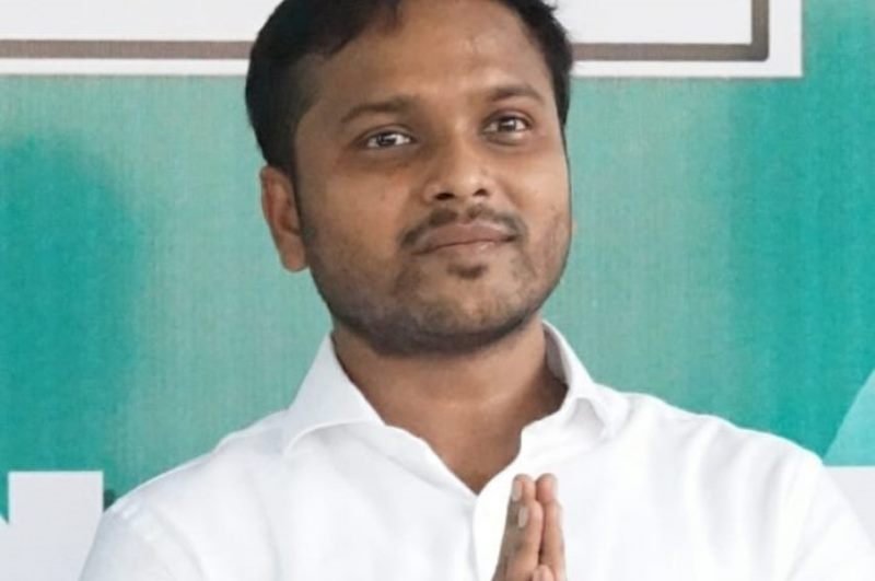 ବିଜେପି କାର୍ଯ୍ୟାଳୟରେ ନିଲମ୍ବିତ ବିଜେଡି ବିଧାୟକ ସୌଭିକ୍ ବିଶ୍ୱାଳ
