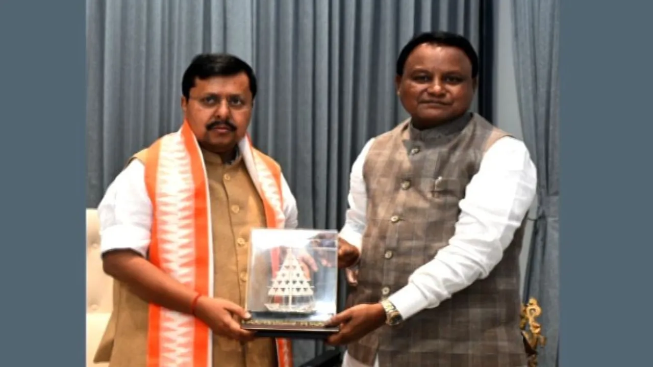 ନୀତିନ ନବୀନଙ୍କୁ ଭେଟିଲେ ମୁଖ୍ୟମନ୍ତ୍ରୀ,କ୍ୟାବିନେଟ୍ ବିସ୍ତାରକୁ ନେଇ କଳ୍ପନାଜଳ୍ପନା