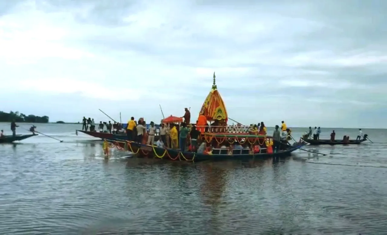 ନୌକାରେ ରଥଯାତ୍ରା: ଏକ ବିରଳ ପରମ୍ପରା