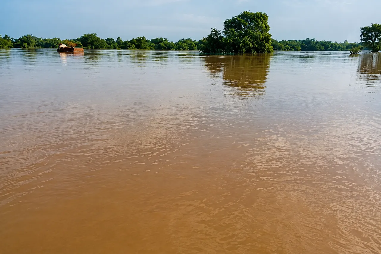 କେନ୍ଦ୍ରାପଡ଼ାରେ ବଢ଼ୁଛି ବନ୍ୟା ଆତଙ୍କ